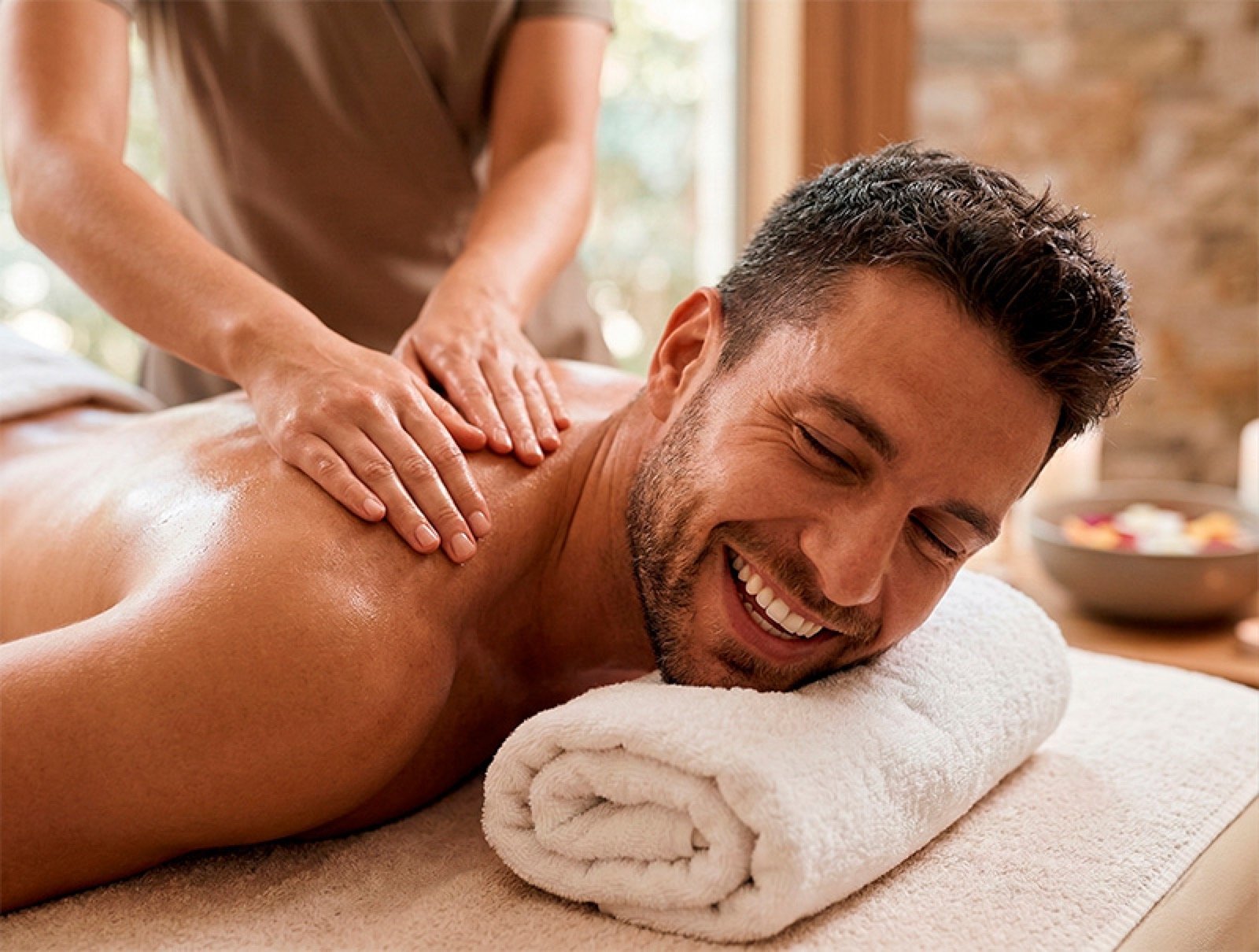 Guest enjoying a relaxing tantra massage in Denia — Ocean Tantra studio